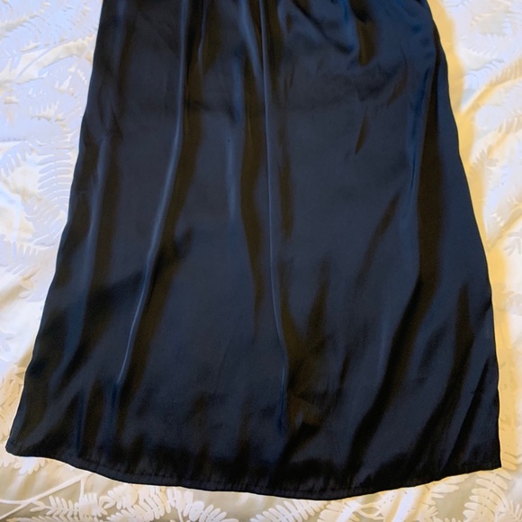 Off The Shoulder Dress - Picture 7 of 9